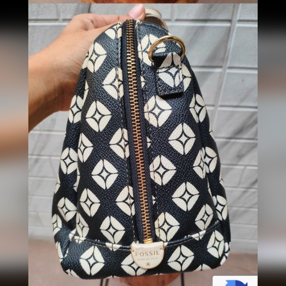 Fossil Sydney Satchel Black Bone - Picture 2 of 15